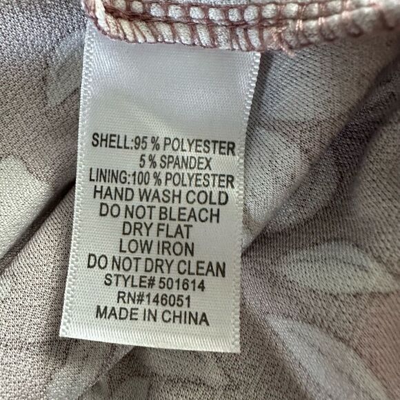 Monteau Los Angeles floral, maxi dress. - Picture 6 of 6